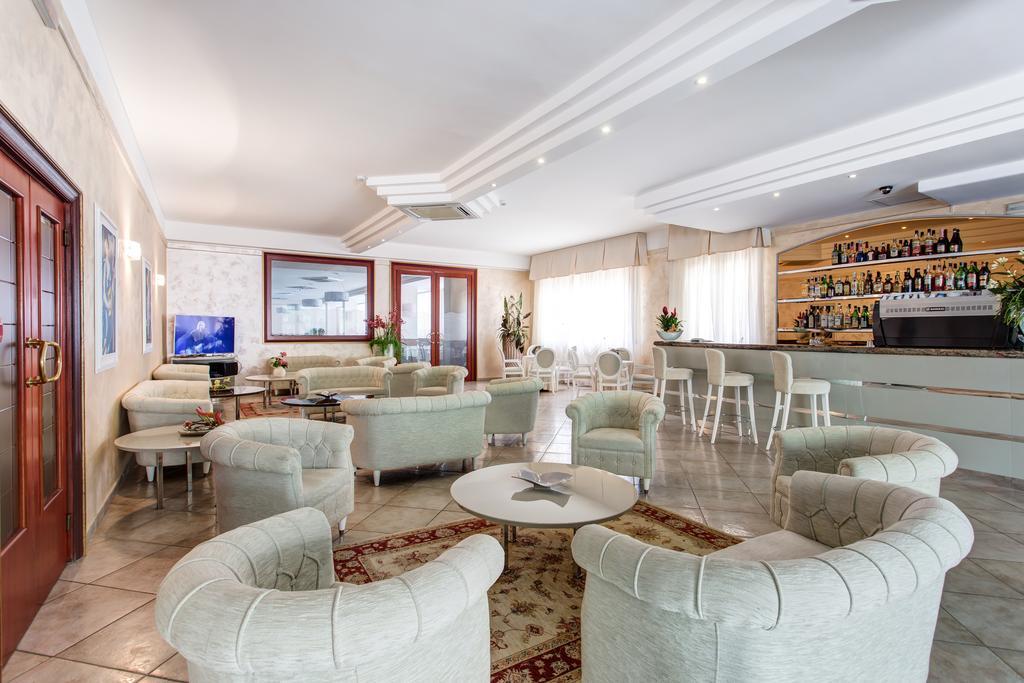 Hotel Continental กัตเตโออามาเร ภายนอก รูปภาพ