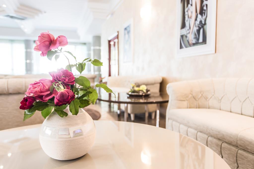 Hotel Continental กัตเตโออามาเร ภายนอก รูปภาพ