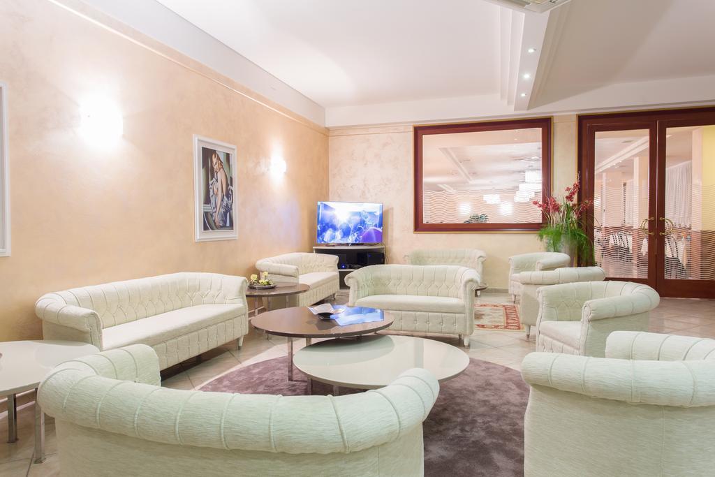 Hotel Continental กัตเตโออามาเร ภายนอก รูปภาพ